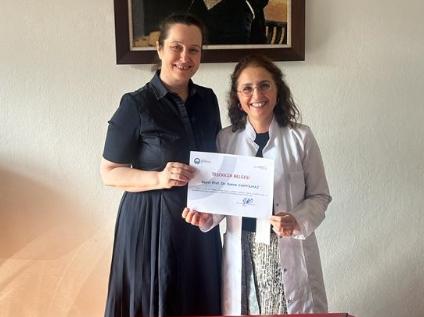 FK ve FYK Doçent Temsilci Üyeliği Görevi Sona Eren Prof. Dr. Emine CANYILMAZ'a, Teşekkür Belgesi Takdim Edildi