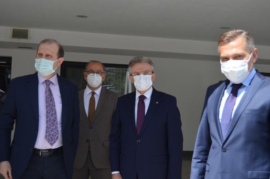 KTÜ Farabi Hastanesi radyasyon onkolojisi