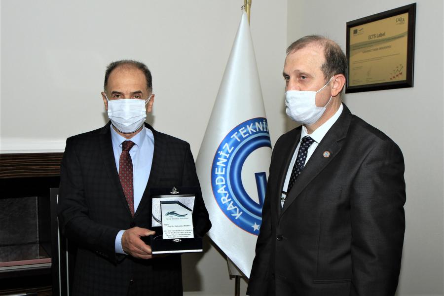 (Sürmene Deniz Bilimleri Fakültesi) Prof. Dr. Muhammet Boran - Prof. Dr. Hamdullah Çuvalcı