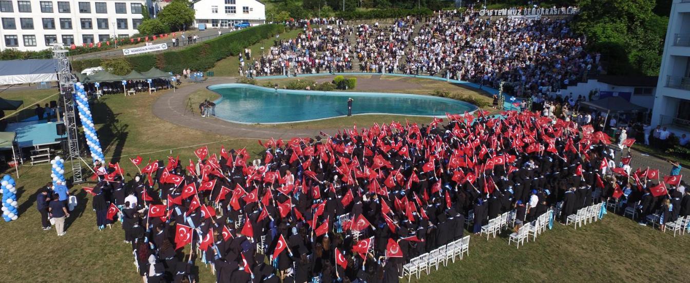 Mühendislik Fakültemizin 58. Mezuniyet Töreni Coşkuyla Gerçekleştirildi