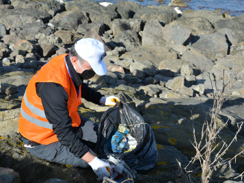 KTÜ Farabi Hastanesi Ortahisar Belediyesi İş birliği ile Çevre Temizlik Bilinçlendirme Etkinliği Düzenlendi