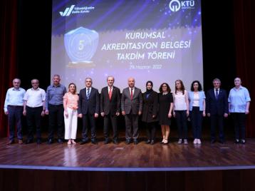 Kurumsal Akreditasyon Belgesi, YÖKAK Başkanı Prof. Dr. Muhsin KAR Tarafından Rektörümüze Takdim Edildi