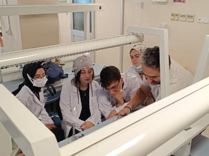 Laboratuvarda Güvenli Çalışma Ortamı Ve Cihaz Kullanımı Eğitimi