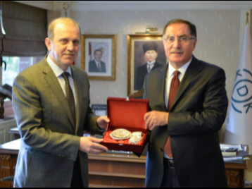 Rektörümüz, Kamu Başdenetçisi Şeref MALKOÇu Ziyaret Etti