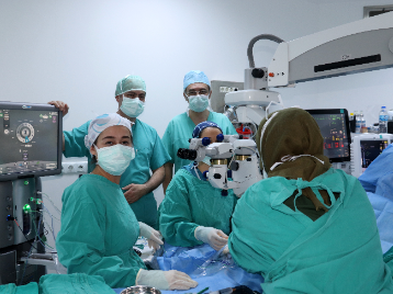 Görme Keskinliğinin Azalmasına Ameliyatlı Çözüm